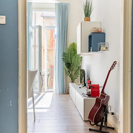 The Blue House, Terre Marine *