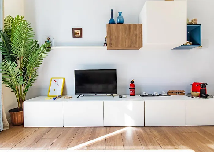 The Blue House, Terre Marine アパート *