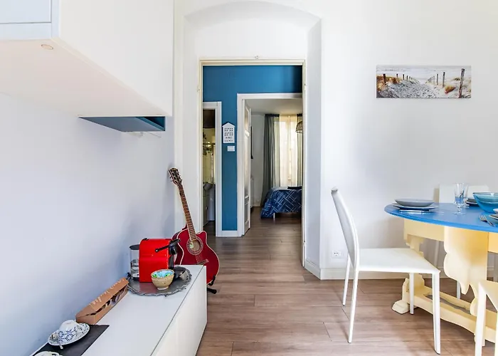 アパート The Blue House, Terre Marine ラ・スペツィア