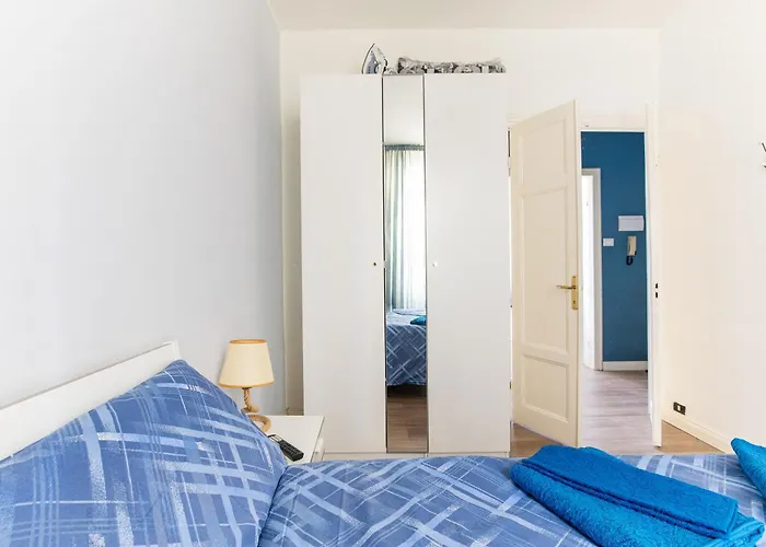 The Blue House, Terre Marine *