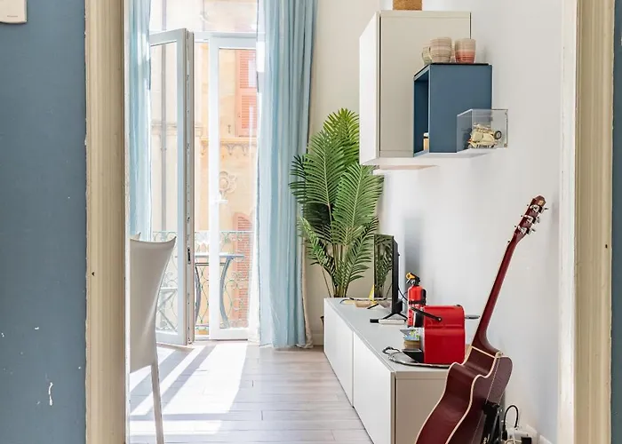 The Blue House, Terre Marine *